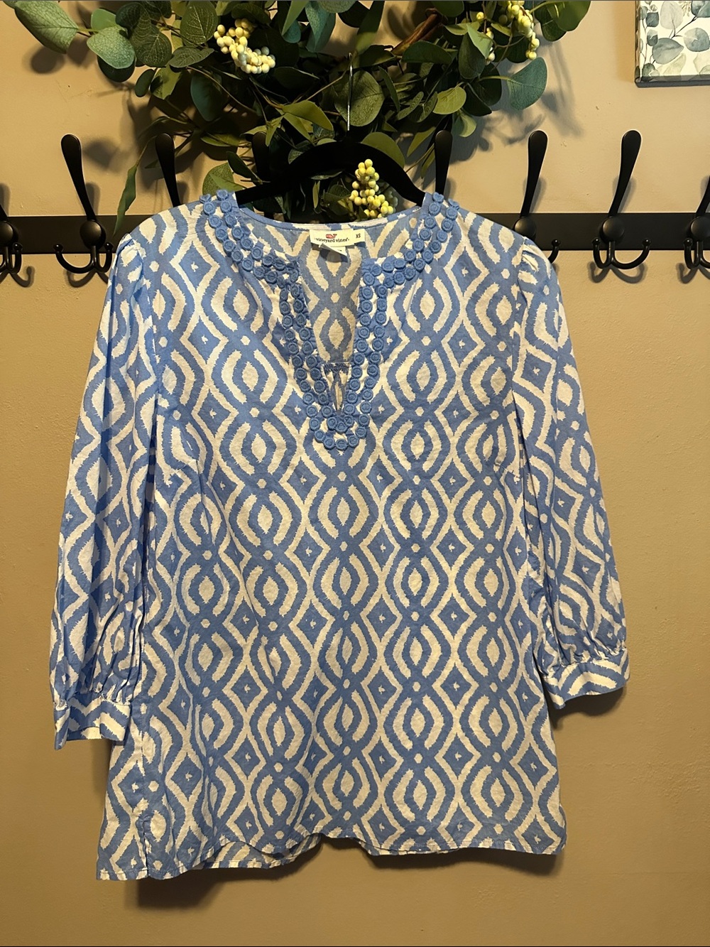 Vineyard Vines Blue and White Geometric Tunic with Beaded Neckline